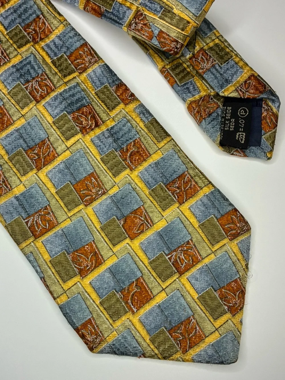 ERMENEGILDO ZEGNA 100% SILK TIE-Made in ITALY- Geometric Block Print design  59”